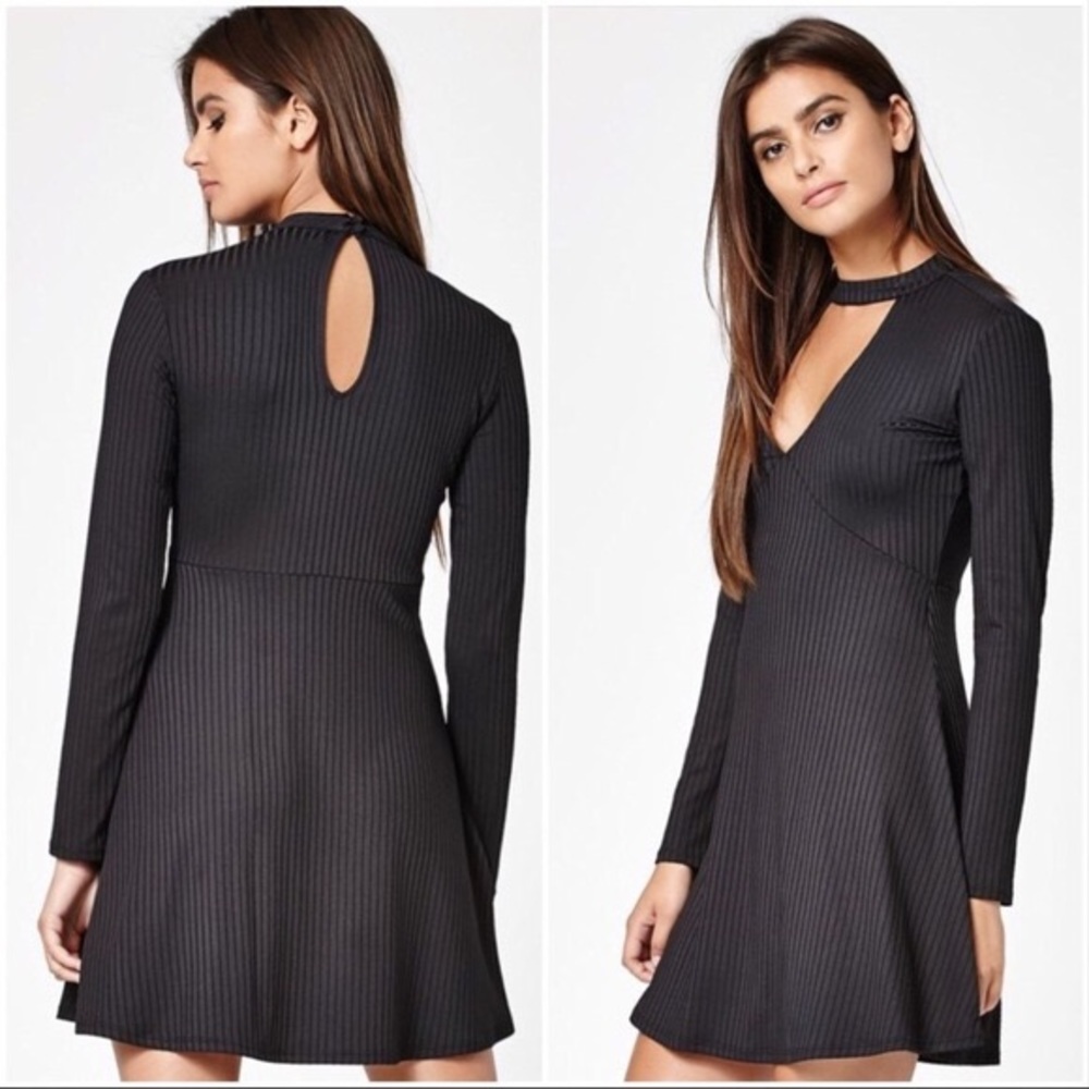 Kendall & Kylie Ribbed Choker Dress in Black